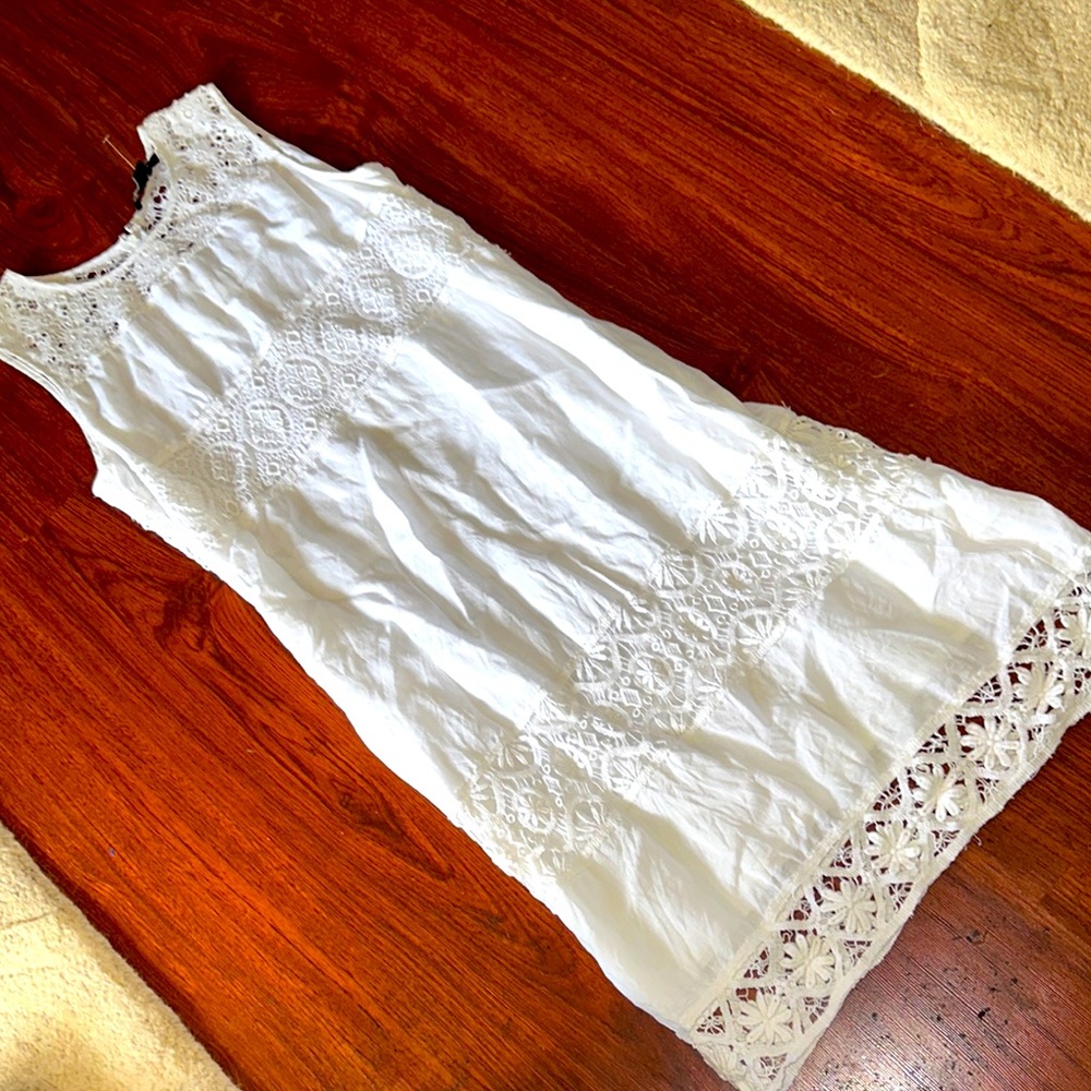 DKNY White Sleeveless Lace Dress with lining and zipper down back. Size small